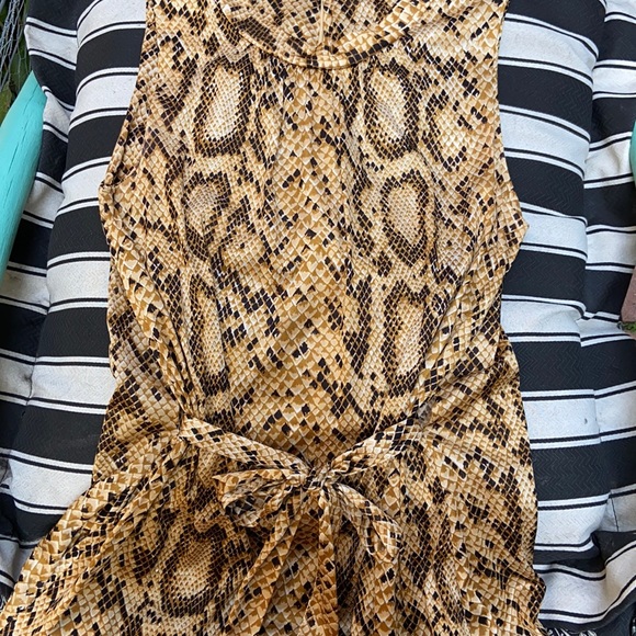 Vintage dress or lounger size small - Picture 5 of 9